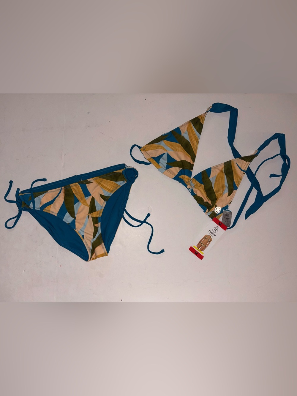 NWT Hurley size M bikini swimsuit